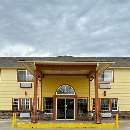 普拉特城/堪萨斯城国际机场北速8酒店 Platte City 外观 照片