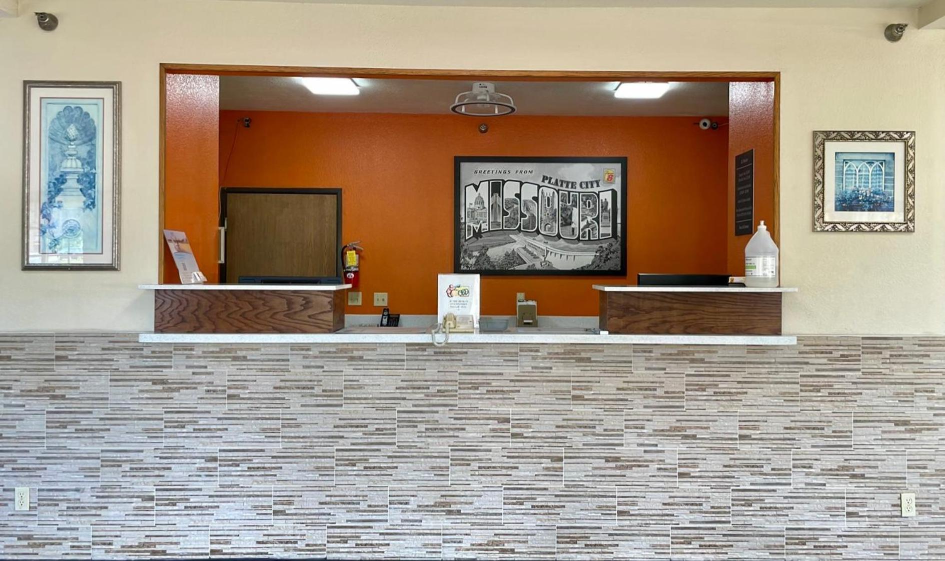普拉特城/堪萨斯城国际机场北速8酒店 Platte City 外观 照片