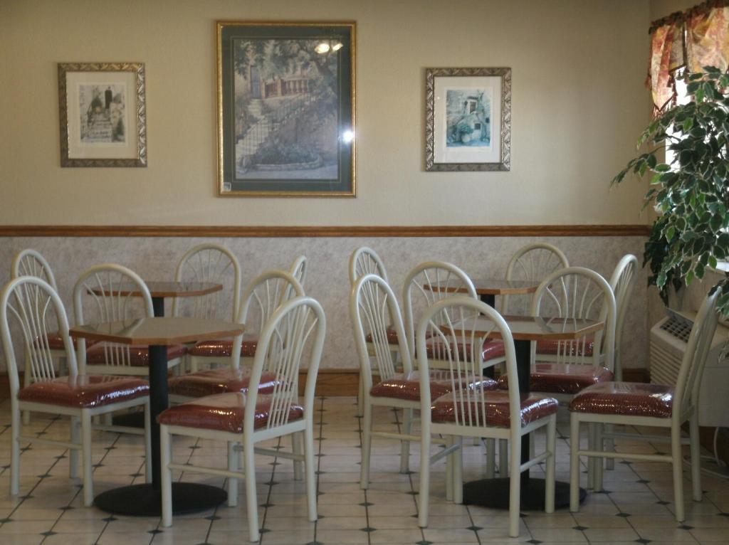 普拉特城/堪萨斯城国际机场北速8酒店 Platte City 外观 照片