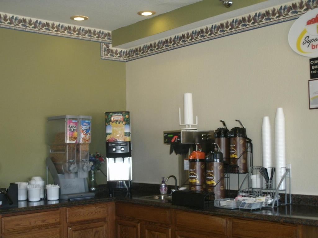 普拉特城/堪萨斯城国际机场北速8酒店 Platte City 外观 照片